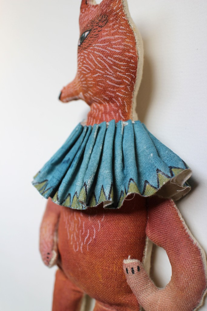 Fabulous fox doll detail2