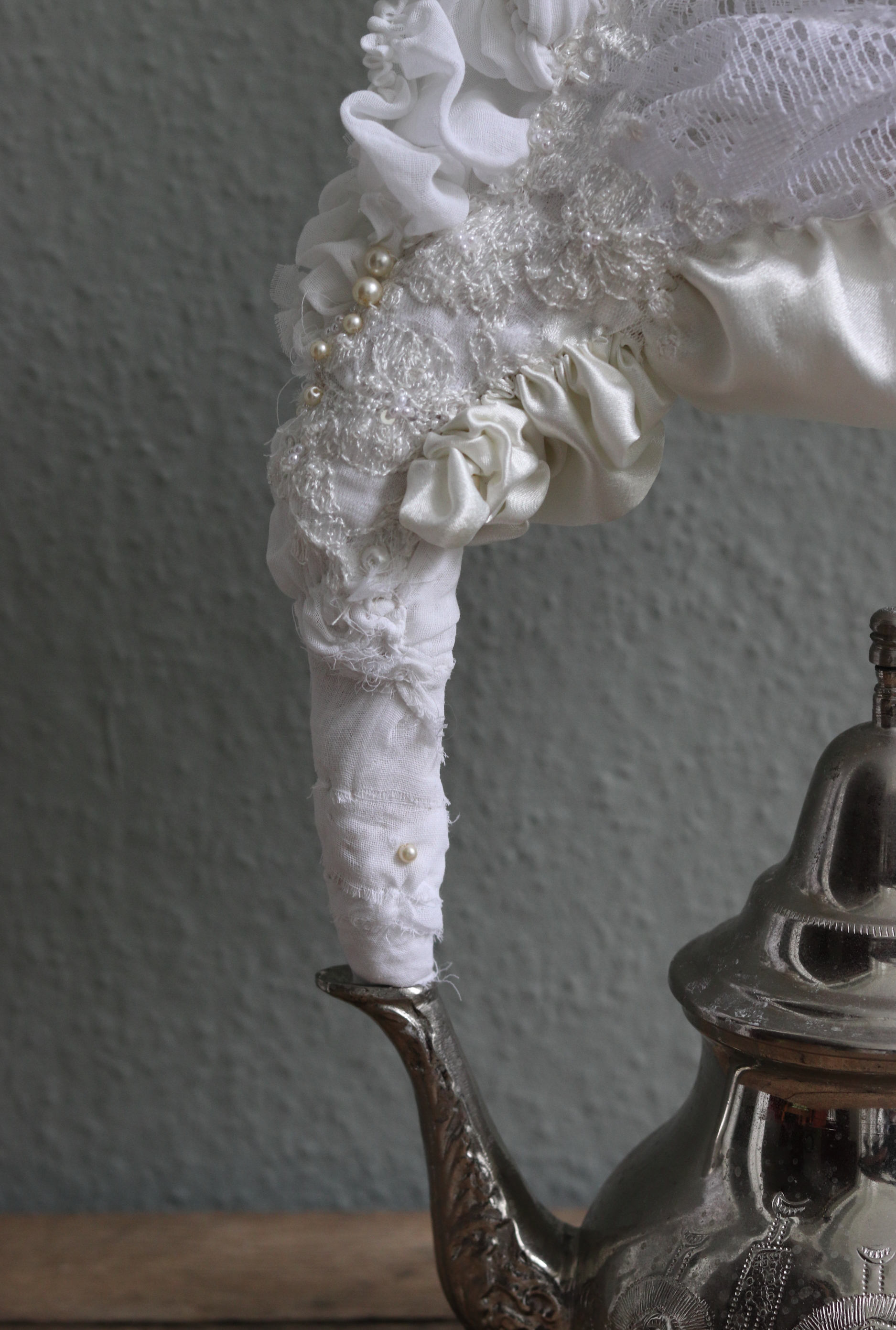 Emily Teapot Ghost 03