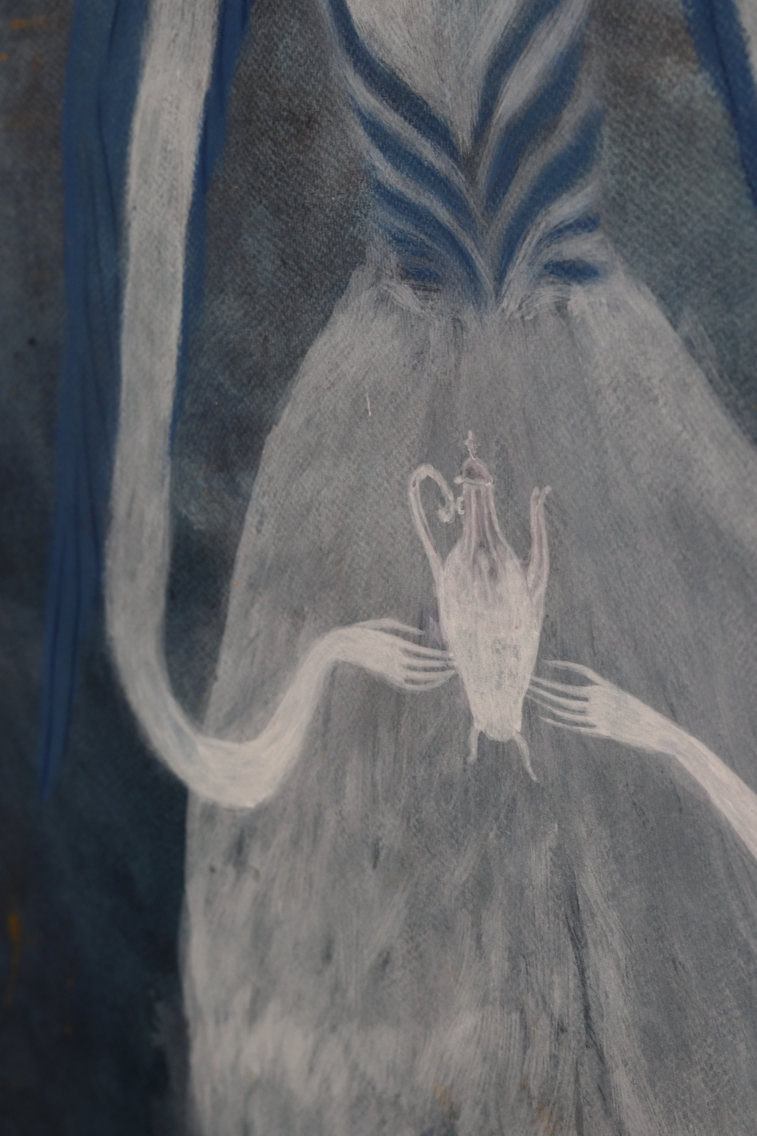 The Blue Swan Queen in her Garden Gold detail 11